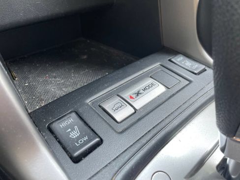 Used 2018 Subaru Forester 2.5i Limited AWD/4WD image 16