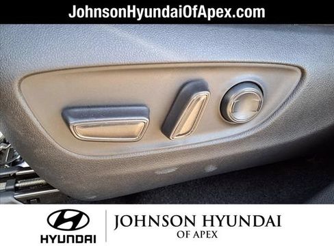 Used 2022 Toyota RAV4 XLE w/ Convenience Package AWD/4WD image 24