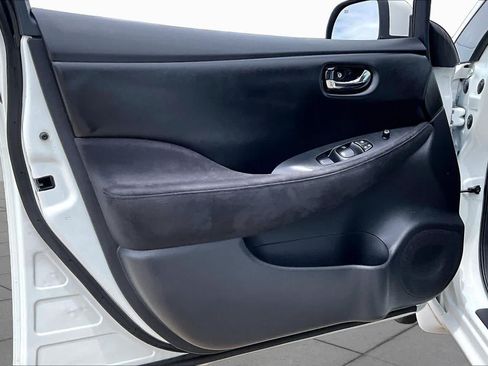 Used 2015 Nissan Leaf S w/ Charge Package FWD image 20