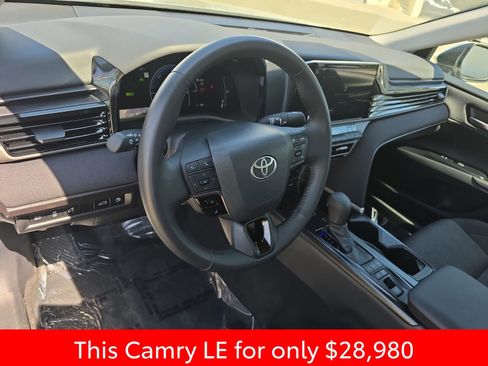 Used 2025 Toyota Camry LE w/ Convenience Package image 21