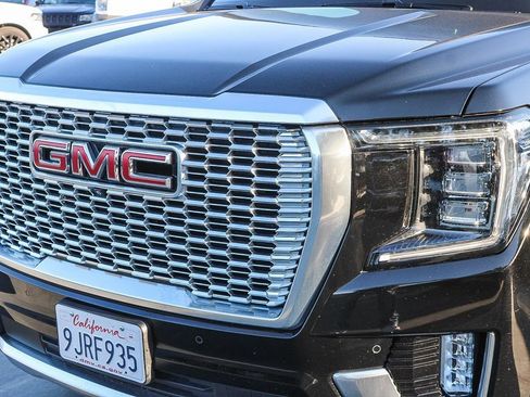 Used 2024 GMC Yukon XL Denali AWD/4WD image 6
