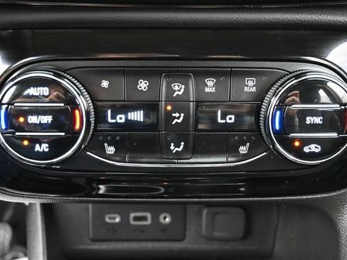 Used 2022 Buick Encore GX Select w/ Experience Buick Package AWD/4WD image 25