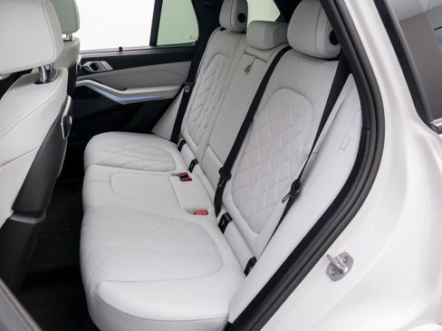 Used 2025 BMW X5 M60i image 20