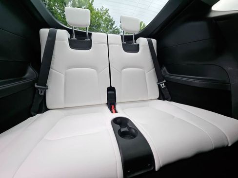 Used 2022 Tesla Model Y Long Range AWD/4WD image 69
