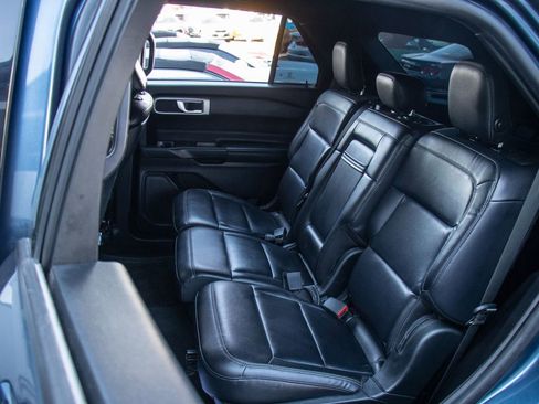 Used 2020 Ford Explorer XLT w/ Equipment Group 202A image 22