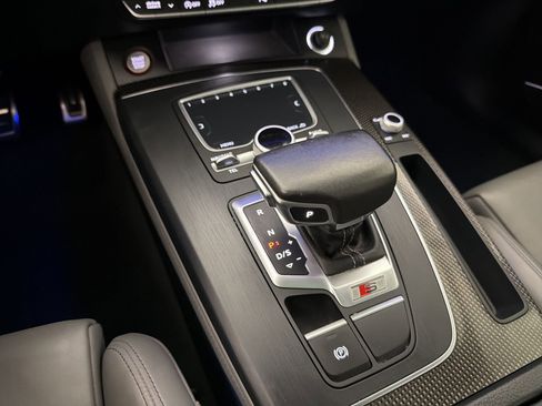 Used 2018 Audi SQ5 Prestige w/ Prestige Package AWD/4WD image 11