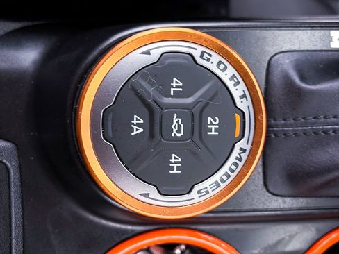 Used 2023 Ford Bronco Badlands image 26