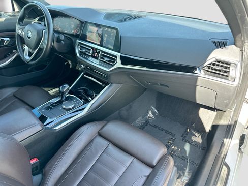Used 2019 BMW 330i Sedan w/ Premium Package RWD image 30
