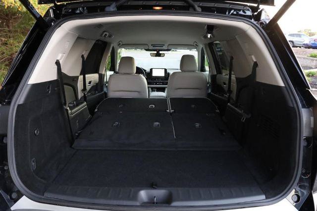 Certified 2025 Nissan Pathfinder SL FWD image 9