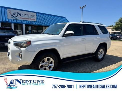 Used 2018 Toyota 4Runner SR5 Premium AWD/4WD image 1