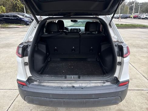 Used 2020 Jeep Cherokee Altitude image 30