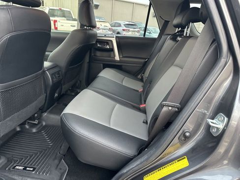 Used 2022 Toyota 4Runner SR5 Premium image 32