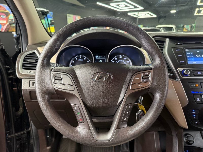 Used 2017 Hyundai Santa Fe Sport FWD image 10