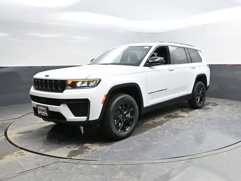 New 2026 Jeep Grand Cherokee L 4WD image 3