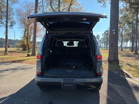 Used 2024 Lexus GX 550 image 18