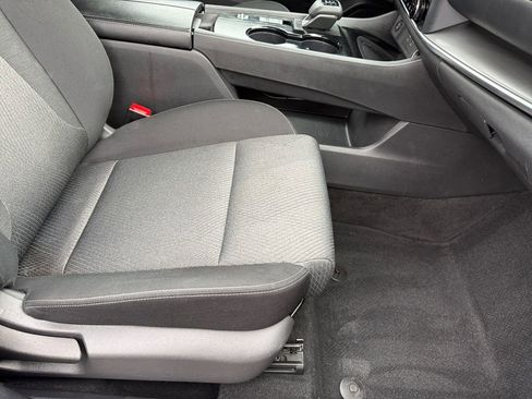 Used 2024 Nissan Rogue SV image 18