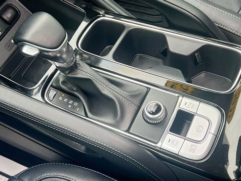 Used 2022 Kia Telluride EX image 17