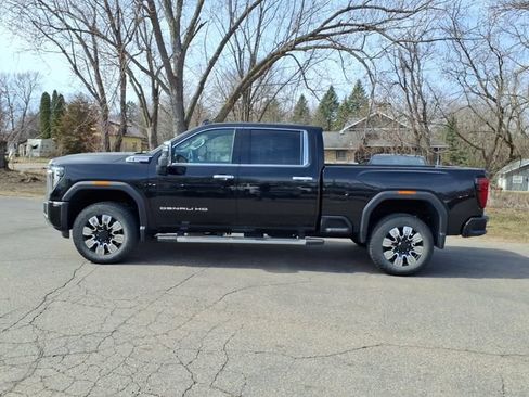 Used 2025 GMC Sierra 3500 Denali w/ Technology Package AWD/4WD image 6