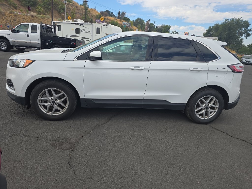 Used 2024 Ford Edge SEL AWD/4WD image 3