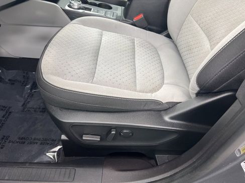 Used 2023 Ford Escape Active image 14