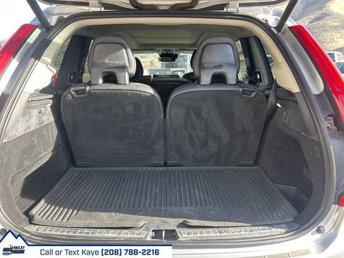 Used 2016 Volvo XC90 T6 Momentum w/ Momentum Plus Package image 9