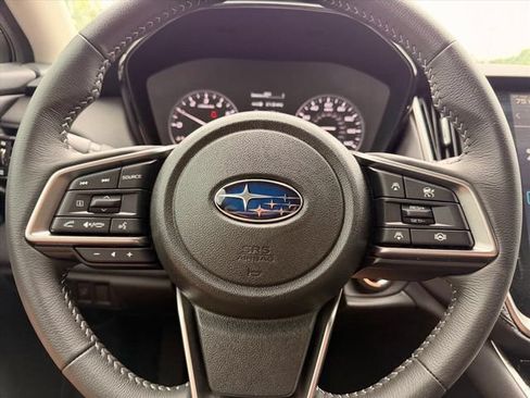 Used 2025 Subaru Outback Premium w/ Popular Package #1A AWD/4WD image 18