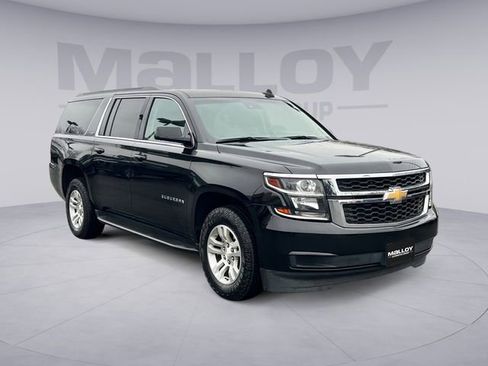 Used 2018 Chevrolet Suburban LT image 7