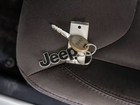 Used 2018 Jeep Wrangler Sport AWD/4WD image 55