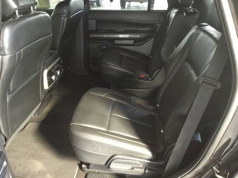 Used 2020 Ford Expedition XLT w/ Equipment Group 202A image 13
