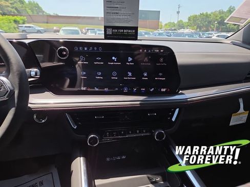 New 2026 Chevrolet Suburban RST w/ RST Capability Package AWD/4WD image 11