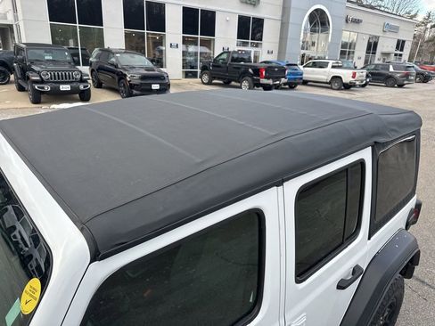 Used 2023 Jeep Wrangler Unlimited image 26