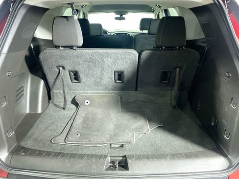Used 2019 Chevrolet Traverse LT image 32