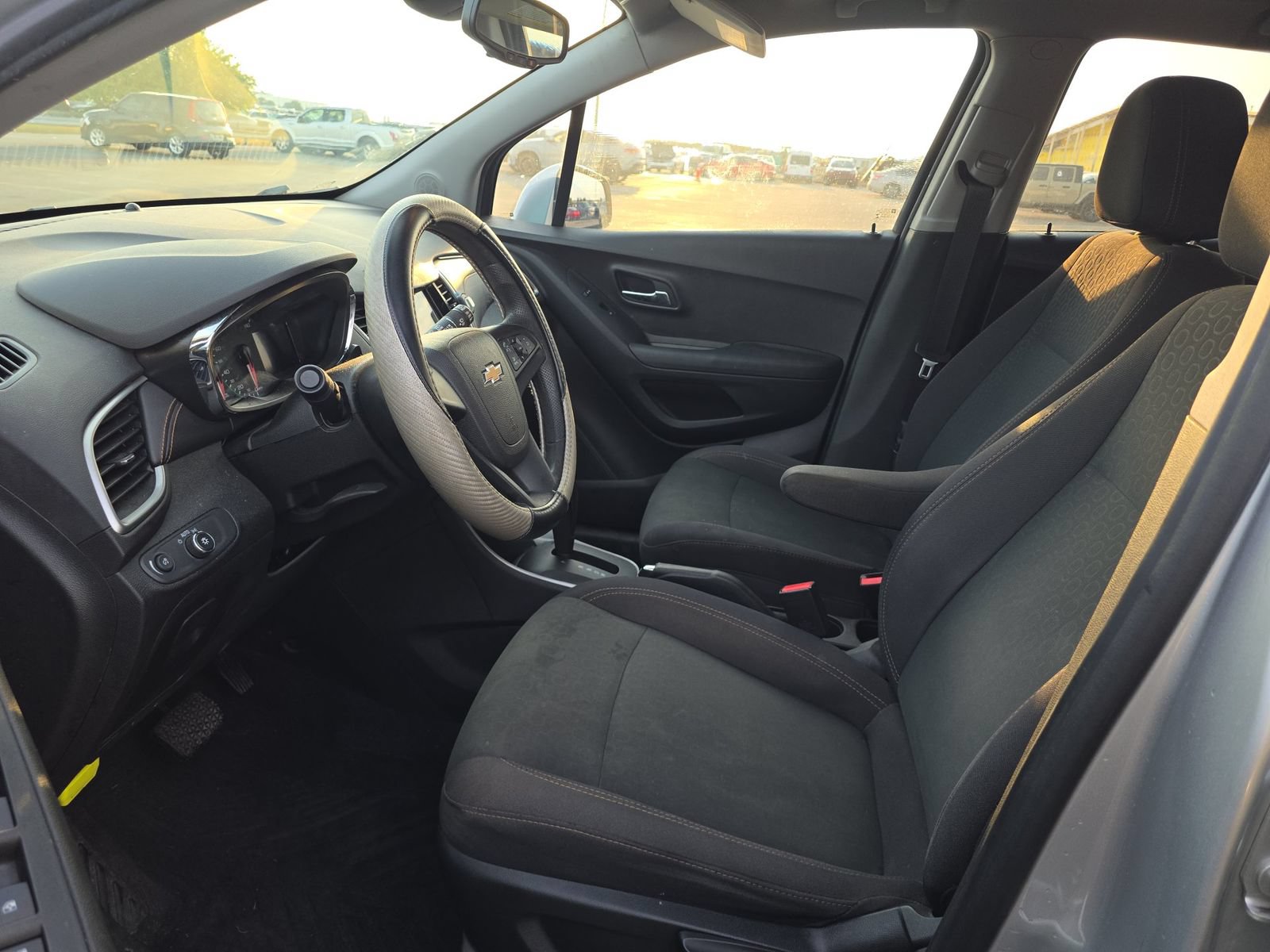 Used 2019 Chevrolet Trax LS w/ LPO, Protection Package FWD image 7
