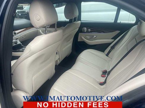 Used 2017 Mercedes-Benz E 300 4MATIC image 3