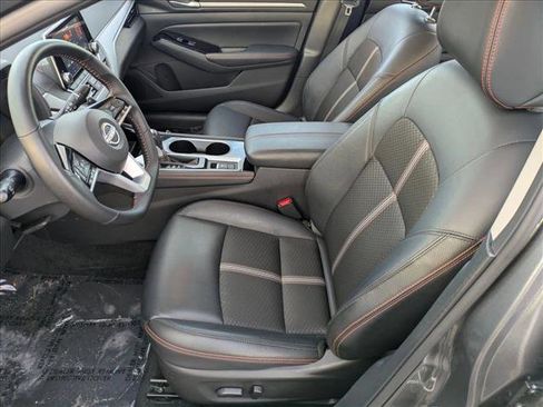 Used 2025 Nissan Altima 2.5 SR image 15