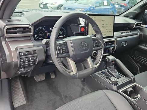 Used 2024 Toyota Tacoma TRD Off-Road w/ TRD Off Road Premium Package AWD/4WD image 24