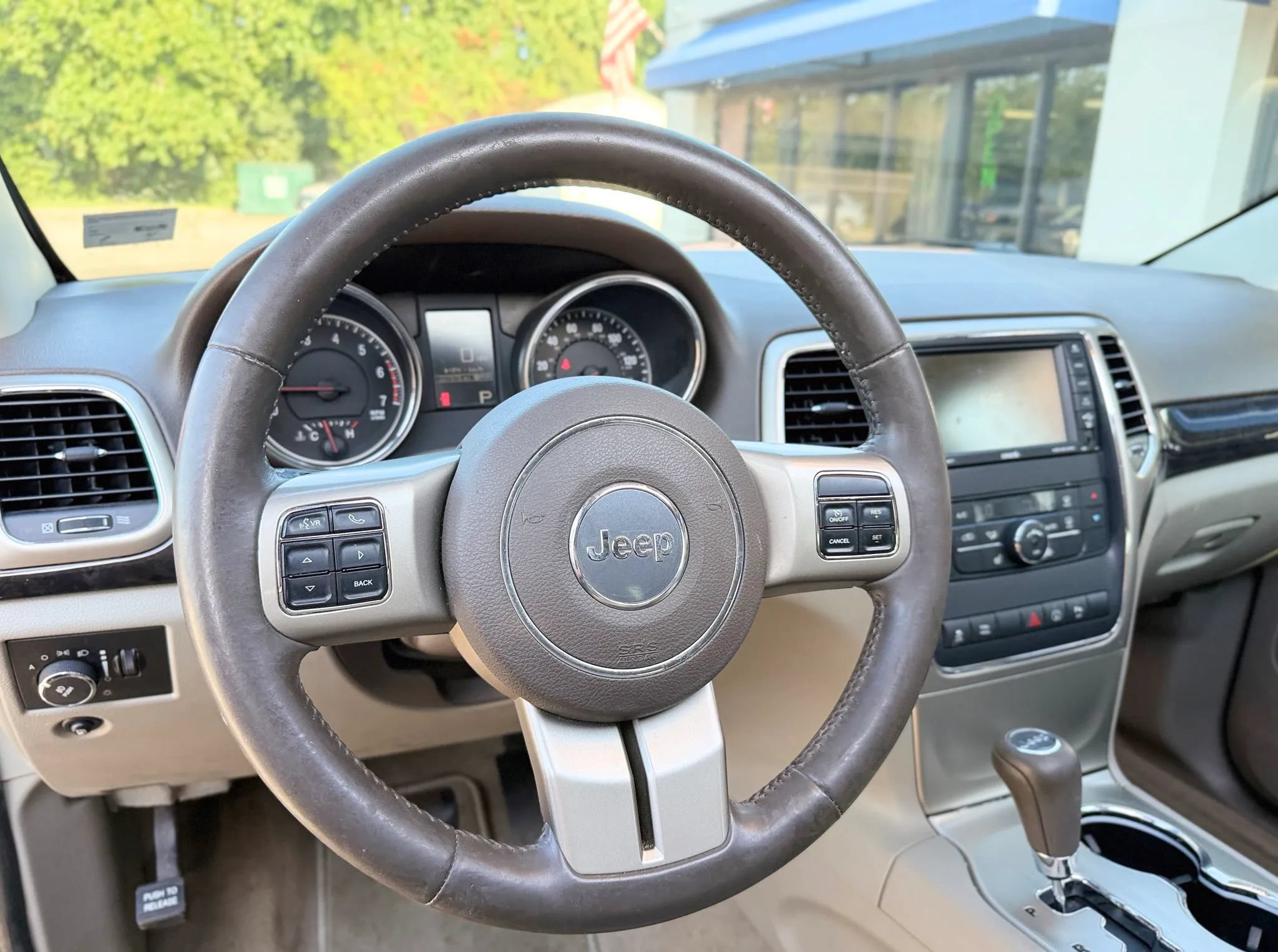 Used 2013 Jeep Grand Cherokee Laredo RWD image 44