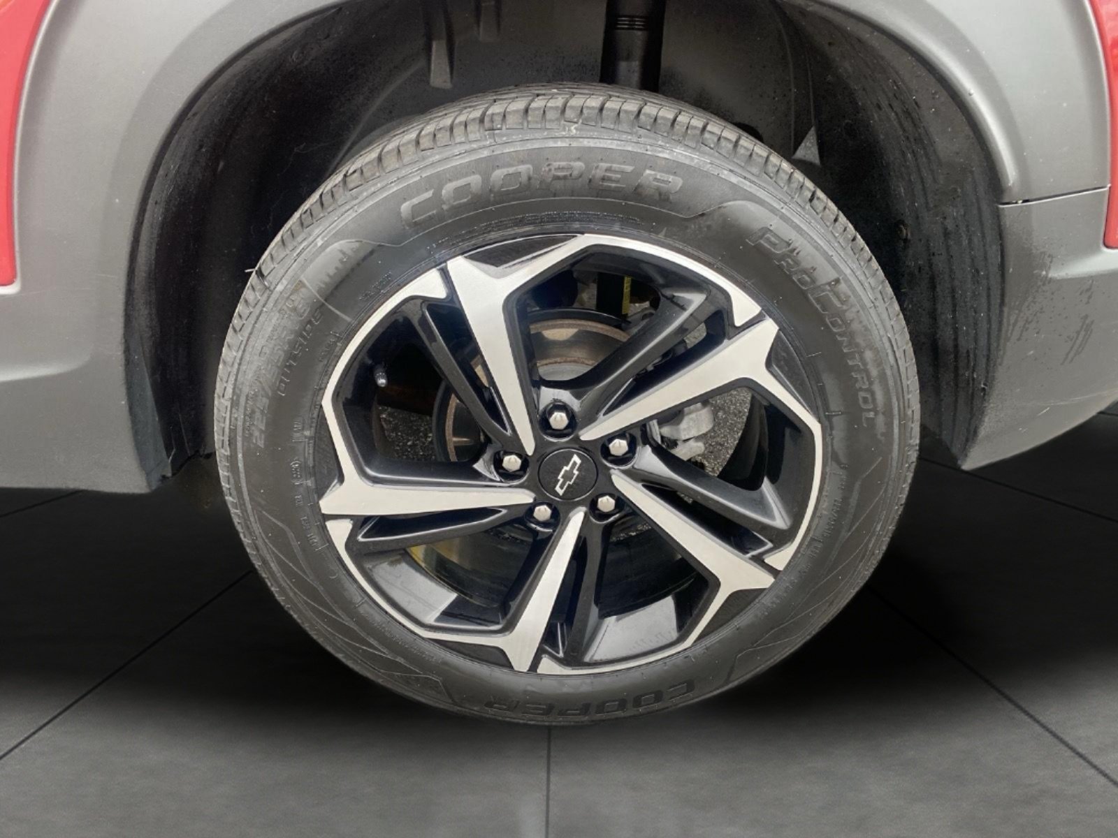 Used 2021 Chevrolet TrailBlazer RS w/ Sun and Liftgate Package AWD/4WD image 6
