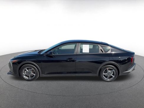 Used 2025 Kia K4 LXS image 9