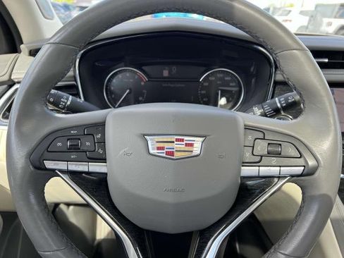 Certified 2023 Cadillac XT6 Premium Luxury image 19