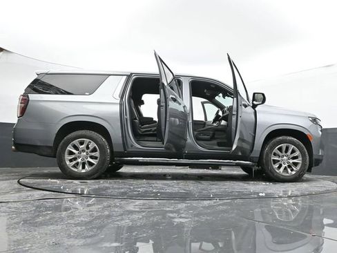Used 2023 Chevrolet Suburban Premier image 80
