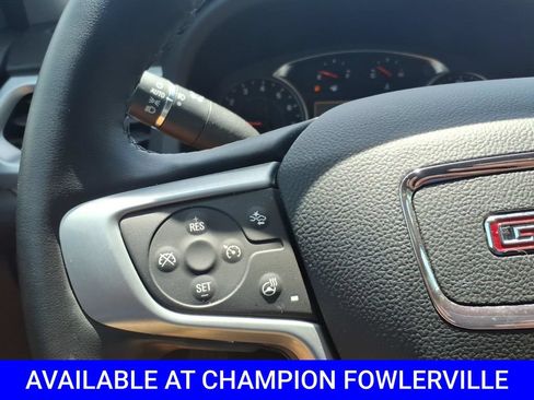 Used 2023 GMC Acadia SLT w/ Preferred Package AWD/4WD image 17