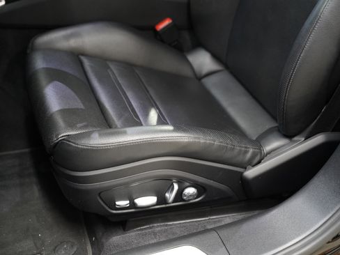 Used 2019 Porsche Panamera 4 Executive image 25