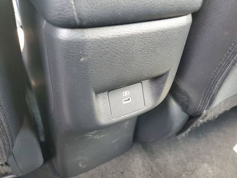 Used 2025 Nissan Versa SR w/ Trunk Package FWD image 12