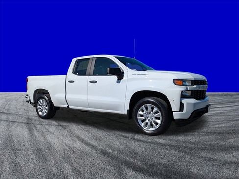 Used 2021 Chevrolet Silverado 1500 Custom image 2