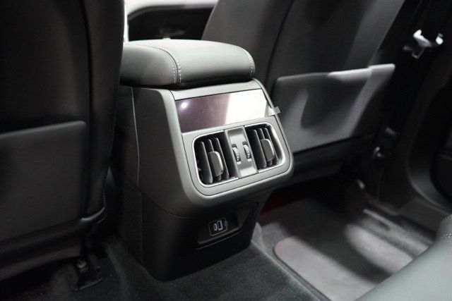 Certified 2025 Maserati Grecale Modena AWD/4WD image 28