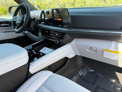 New 2025 Chevrolet Tahoe Premier AWD/4WD image 10