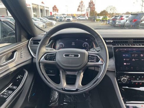 Used 2021 Jeep Grand Cherokee L Overland w/ Advanced Protech Group III image 15