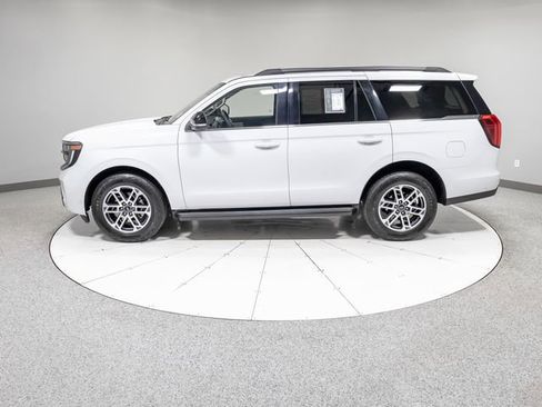 Used 2025 Ford Expedition Active image 36