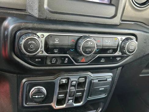 Certified 2022 Jeep Wrangler Unlimited Sport AWD/4WD image 25